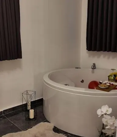 Mutlu Ve Huzur Dolu Bir Tatil וילה