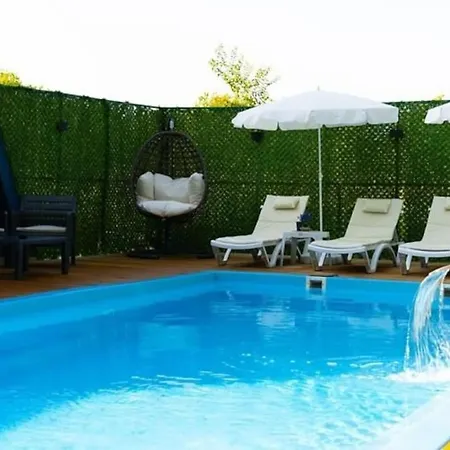 Mutlu Ve Huzur Dolu Bir Tatil וילה *
