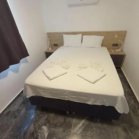 Mutlu Ve Huzur Dolu Bir Tatil