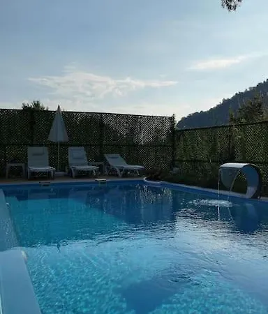Mutlu Ve Huzur Dolu Bir Tatil
