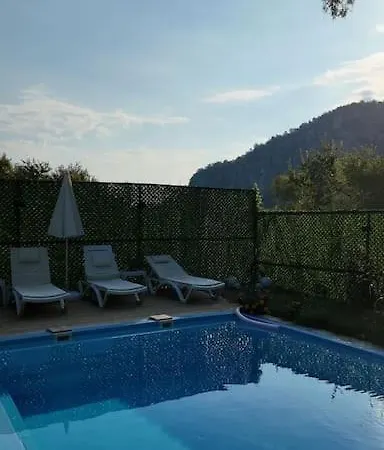 Mutlu Ve Huzur Dolu Bir Tatil Ortaca (Mugla)